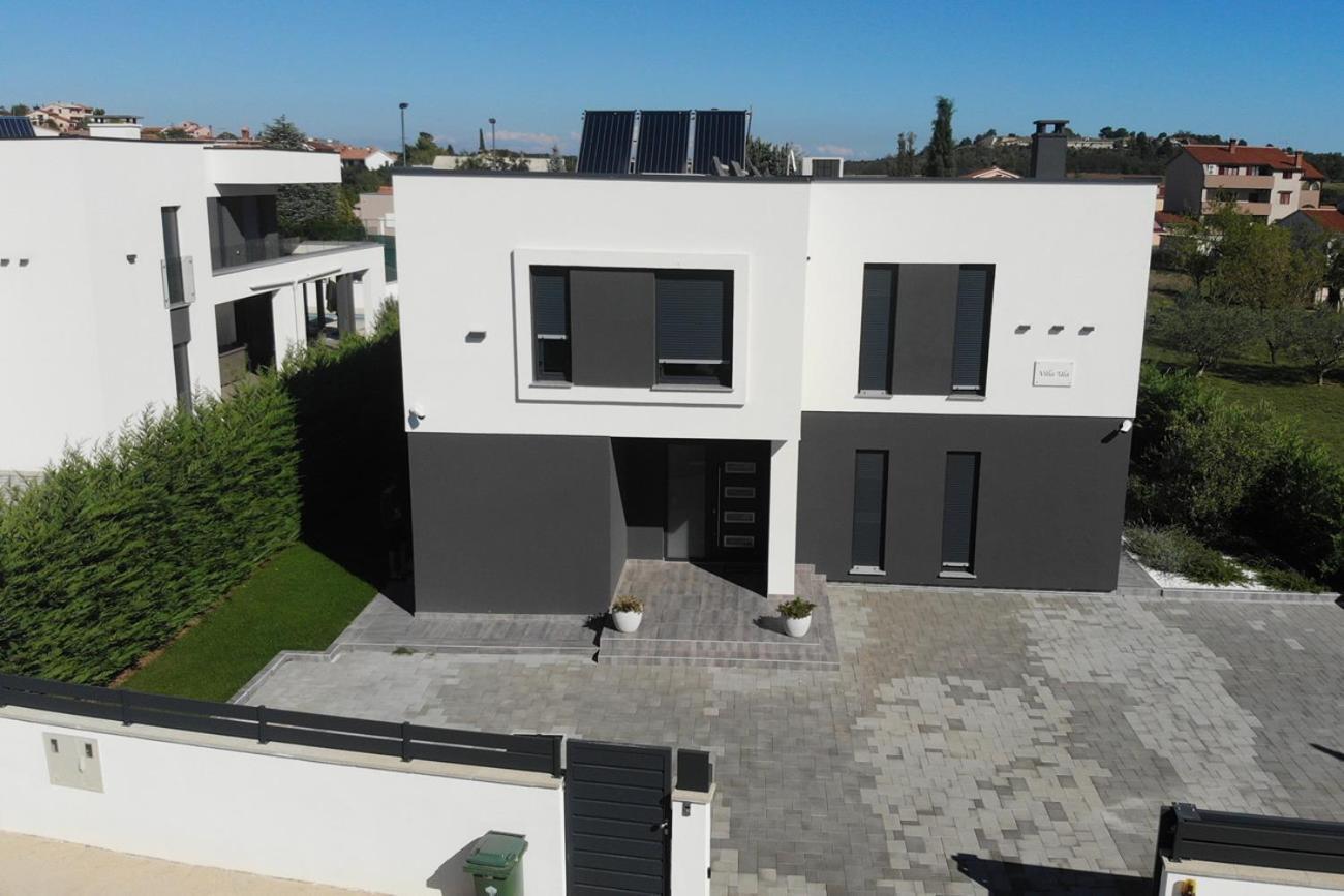 Villa Ula In Pula With Heated Pool And Sauna Εξωτερικό φωτογραφία