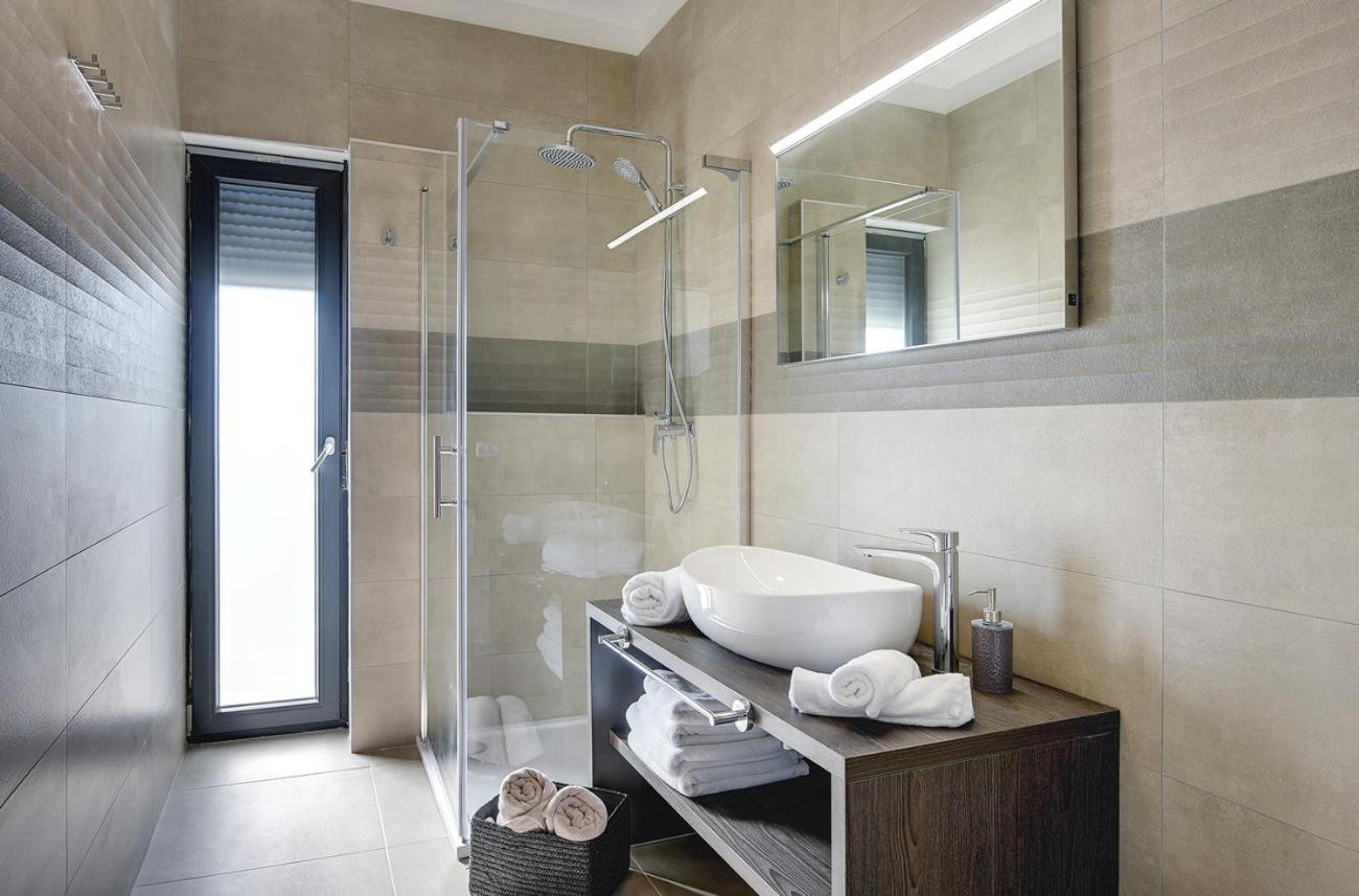 Villa Ula In Pula With Heated Pool And Sauna Εξωτερικό φωτογραφία